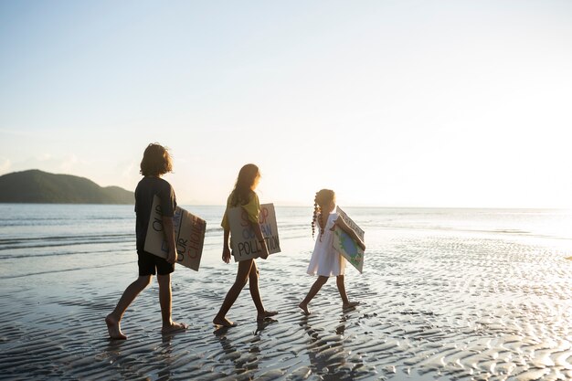 12 Clever Ways to Enjoy Affordable Family Vacations