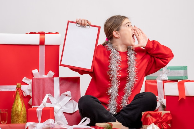 6 Ingenious Ways to Trim Holiday Gift Expenses